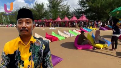 POTRET. Kepala Desa Badur, Kecamatan Batu Putih, Kabupaten Sumenep, promosikan wisata Pantai Badur sebagai 'Kuta' nya Sumenep (Dok. Ury/Rangkuman.net) 
