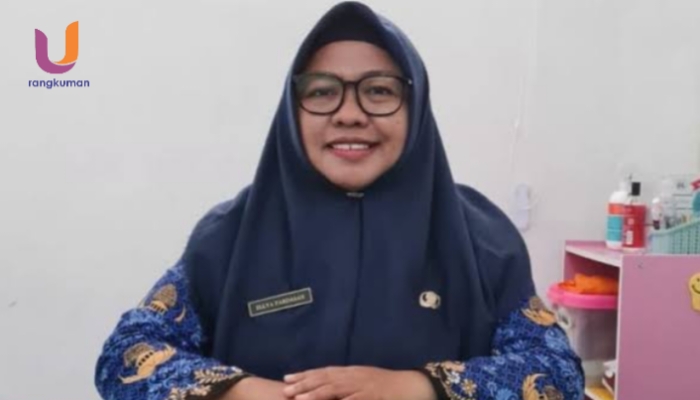 POTRET. Dinkes P2KB Sumenep, drg. Ellya Fardasah, saat diwawancarai oleh media diruang kerjanya, (Dok. Istimewa/Rangkuman.net) 