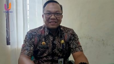 POTRET. Kepala Bidang Pencegahan dan Pengendalian Penyakit, Achmad Syamsuri, saat diwawancarai awak media di ruang kerjanya, (Dok. Istimewa/Rangkuman.net) 