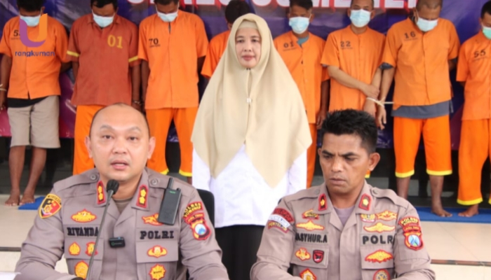 POTRET. Kapolres Sumenep, AKBP Rivanda, Saat memimpin konferensi Pers di Mapolres setempat beberapa waktu lalu, (Dok. Ury/Rangkuman.net) 