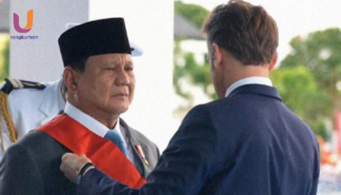 POTRET. Presiden Prabowo Subianto saay menerima tanda jasa kehormatan Prancis 'Grand-croix de la Lgion d'honneur' di Lapangan Sapta Marga Akmil Magelang, Kamis, 28 Mei 2025. (Dok. Istimewa/Rangkuman.net)