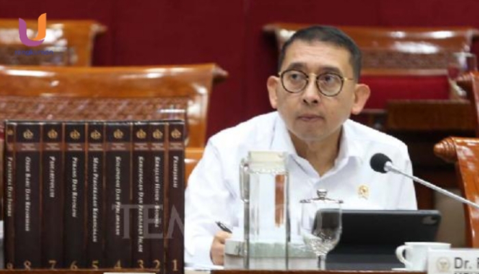 POTRET. Menteri Kebudayaan Fadli Zon mengikuti rapat kerja Kementerian Kebudayaan dengan Komisi X DPR di Kompleks Parlemen Senayan, Jakarta, 26 Mei 2025, (Dok. Ury/Rangkuman.net)