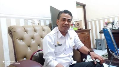 POTRET. Kepala DPMD Kabupaten Sumenep, Anwar Syahroni Yusuf, saat diwawancarai oleh awak media,(Dok. Istimewa/Rangkuman.net) 