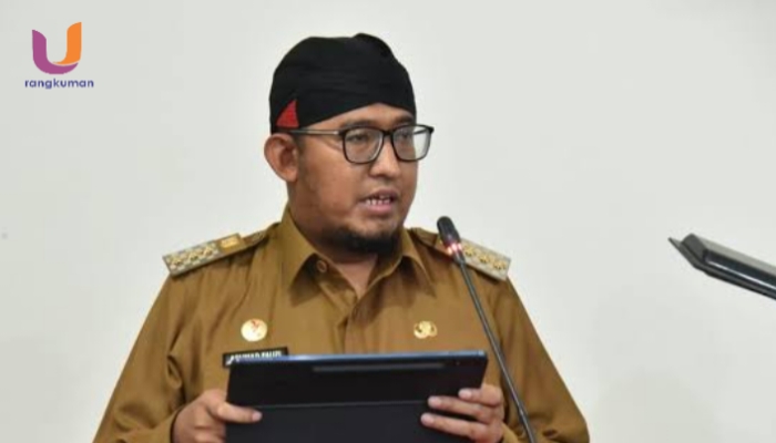 POTRET. Bupati Sumenep, Achmad Fauzi Wongsojudo, saat menyampaikan sambutan di suatu acara beberapa waktu lalu, (Dok. Istimewa/Rangkuman.net)