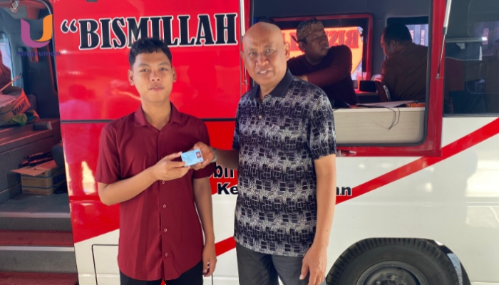 Hari Libur Tak Halangi Desa Pinggirpapas Layani Perekaman e-KTP Warga