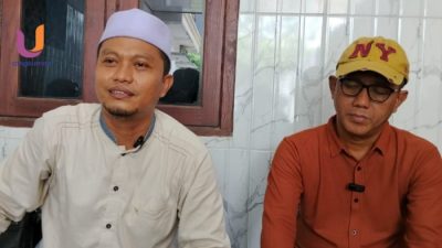 POTRET. Fajar pemilik Jasa Transfer Bang Alief, didampingi Kuasa Hukumnya saat Melakukan Konferensi Pers. (Dok. Rangkuman.net) 