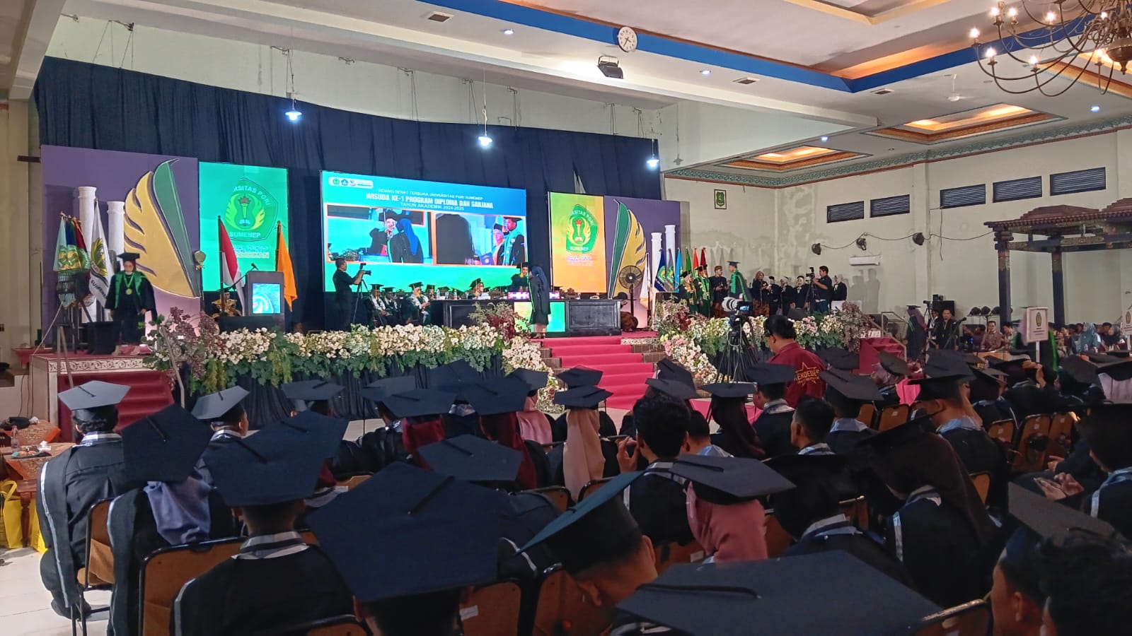 UPI Sumenep Wisuda 575 Mahasiswa, Rektor: Kami Lahir dengan Prestasi dan Berorientasi Masa Depan