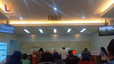 POTRET. Teller BNI Cabang Pamekasan, di Jl. Kabupaten No.63, Sumur Putih, Bugih, Kec. Pamekasan, Kabupaten Pamekasan, Jawa Timur. (Istimewa/rangkuman.net) 